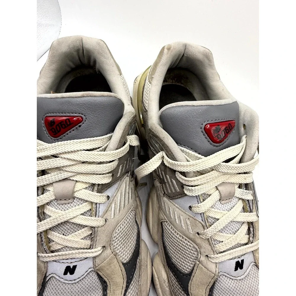 New Balance 9060 Unisex M10/W11.5 Shoes Rain Cloud‎ Castle Rock Lace Up Sneakers